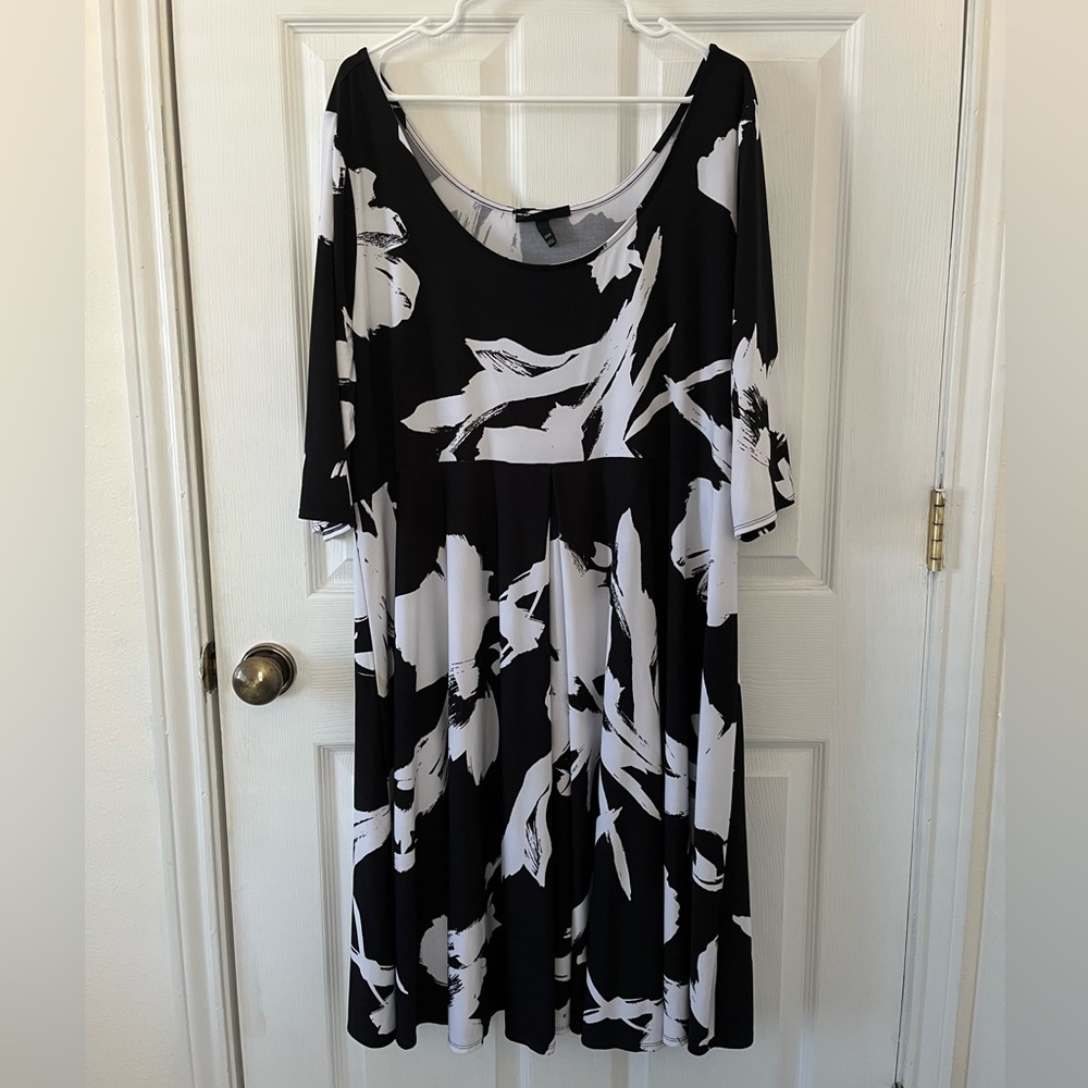Lane Bryant Black and White Abstract Maxi Dress